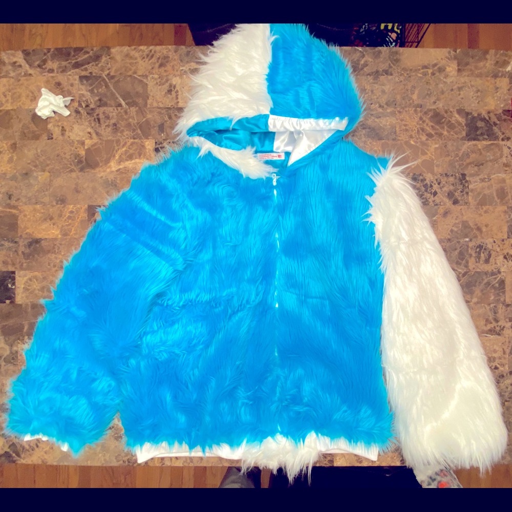 Blue and white fur coat/jacket